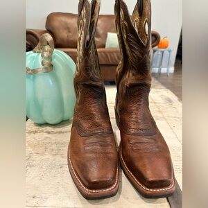 ARIAT Heritage Roughstock Western Boot